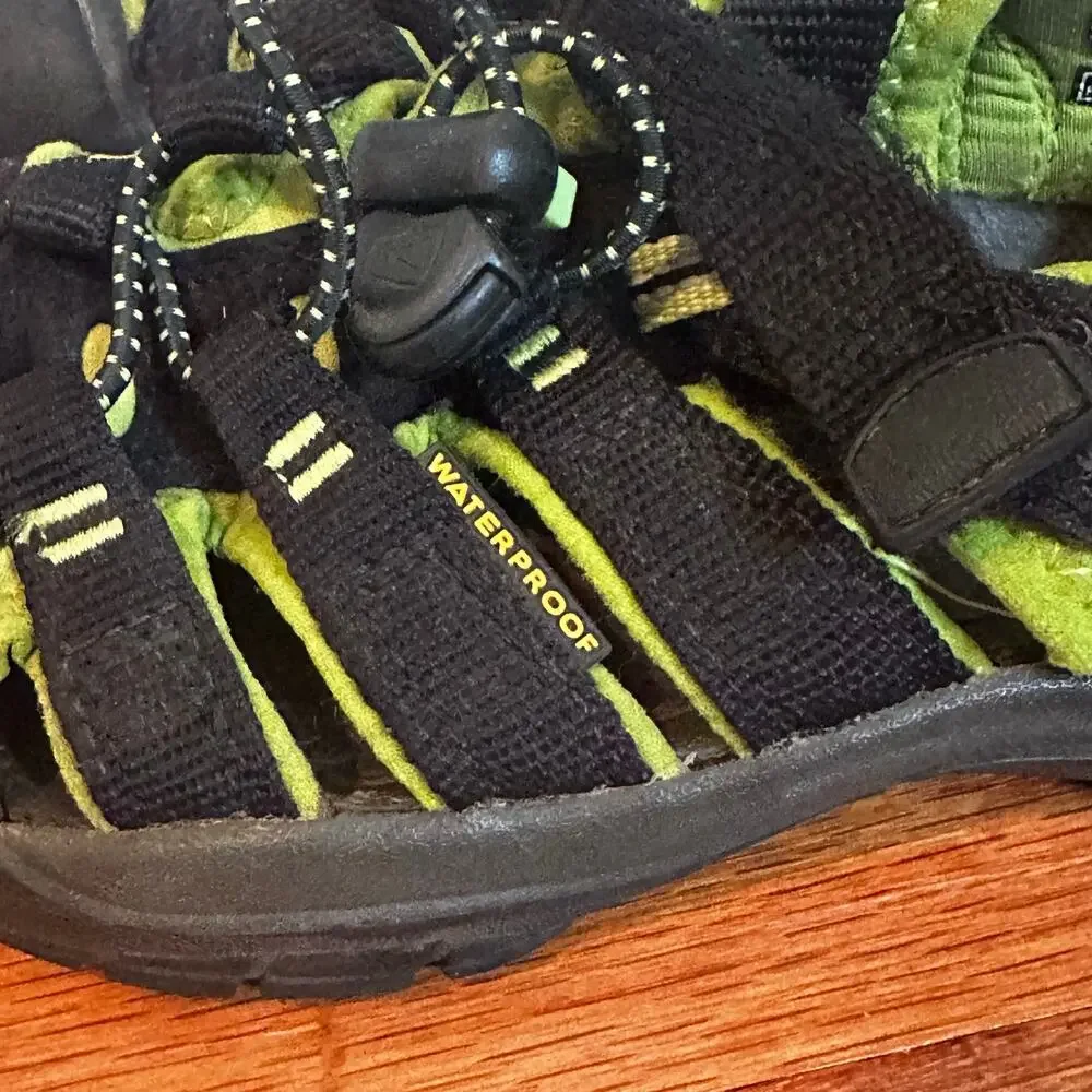 Keen Newport H2 Sandals sz 12 Black Waterproof Sandals